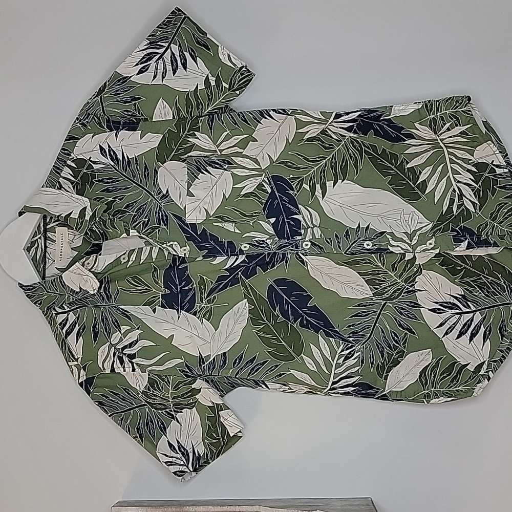 Aeropostale Mens Button Down Short Sleeve
